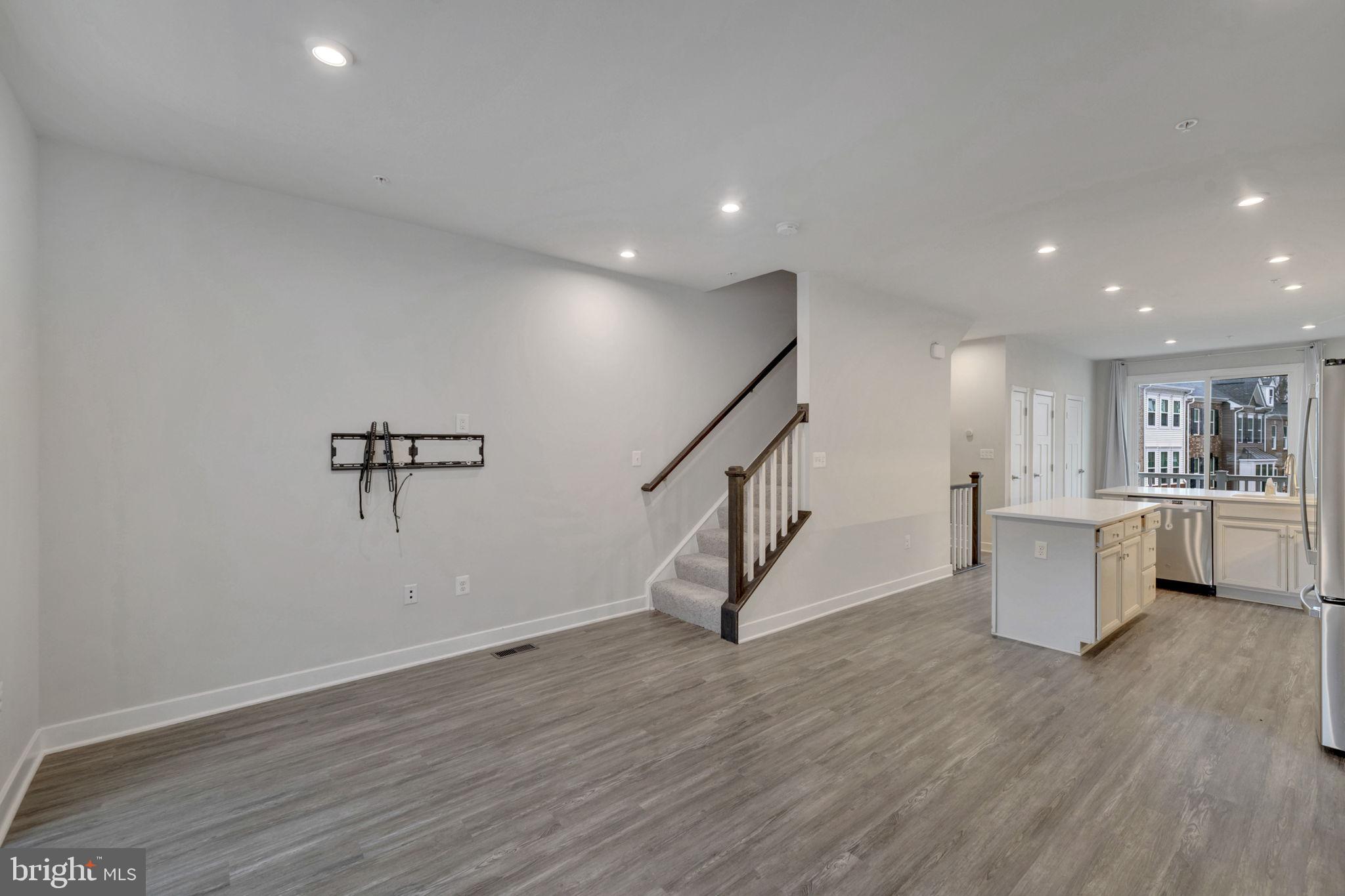 SUMMERFIELD - Residential Lease