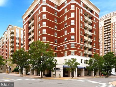 Photo of 880 N Pollard Street #222, ARLINGTON, VA 22203 (MLS # VAAR2074726)