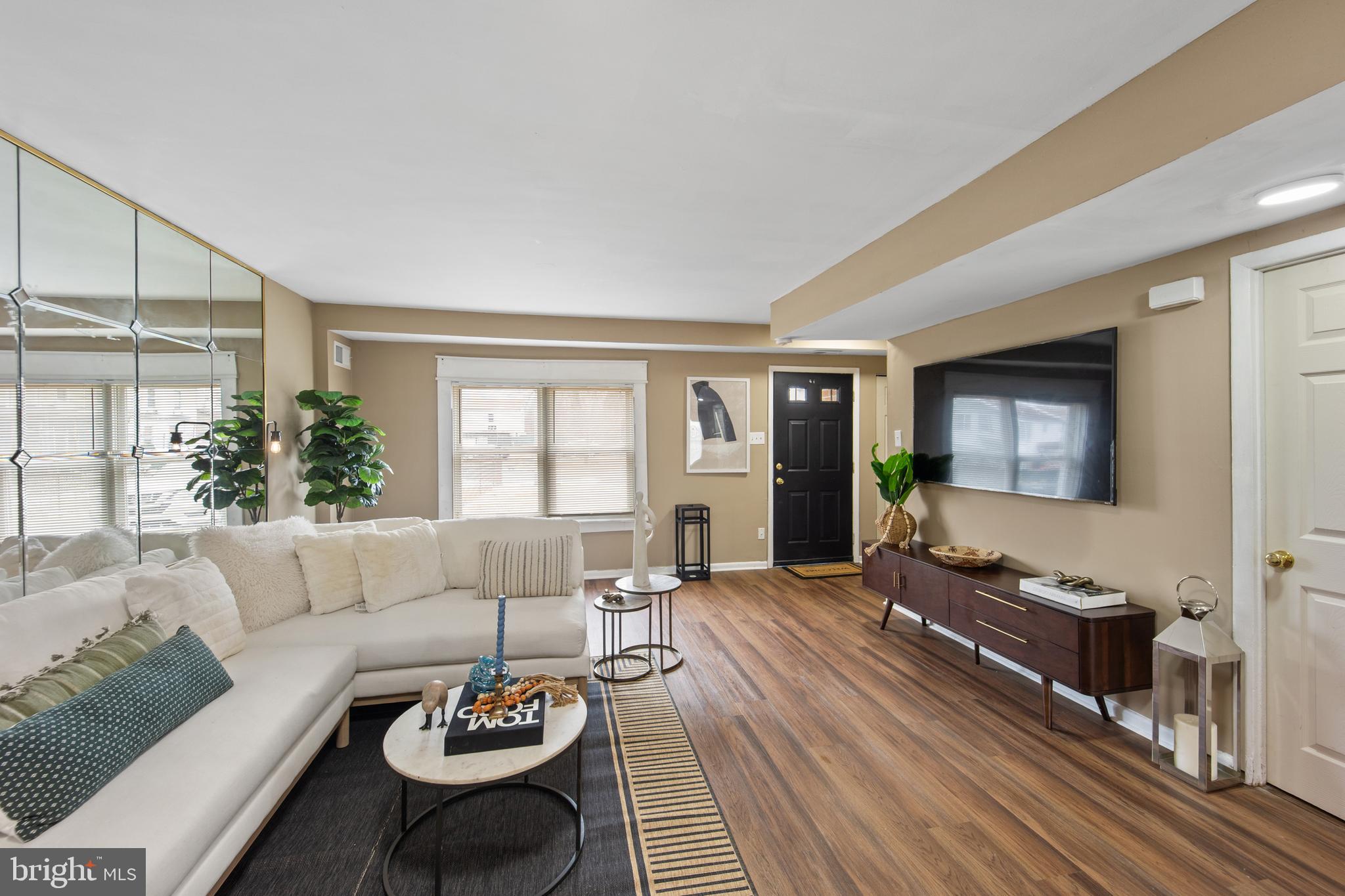 8229 CHELWYNDE AVENUE