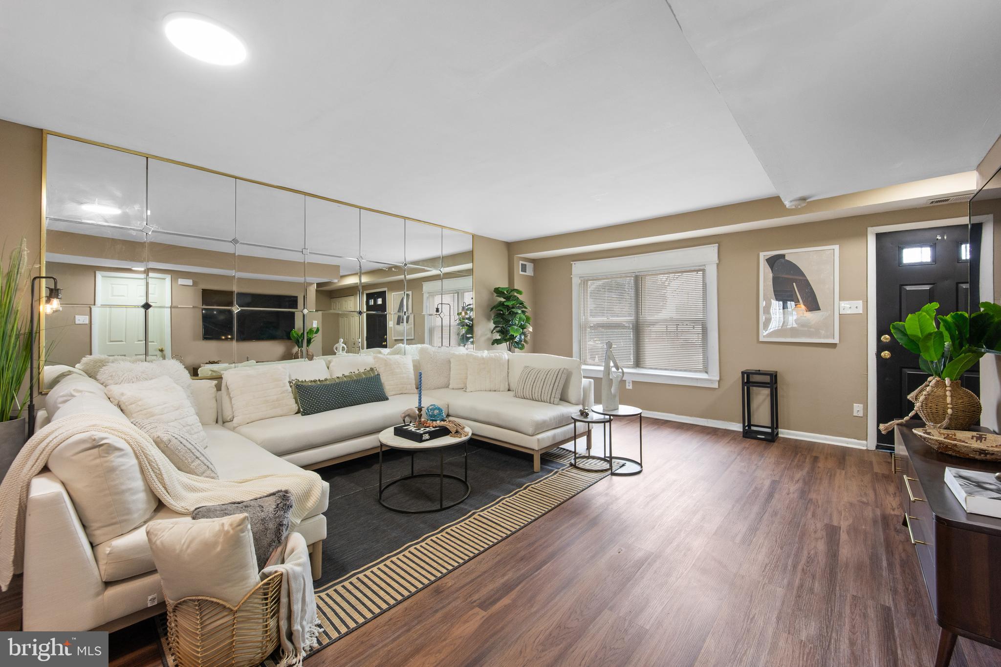 8229 CHELWYNDE AVENUE