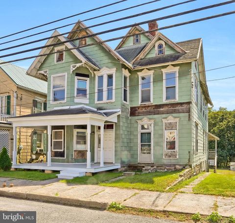 Townhouse For Sale - 304-306 E Market Street<br/> WILLIAMSTOWN, PA 17098
