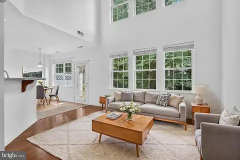 28 Sutton Court, Pennington, NJ MLS: NJME2079756