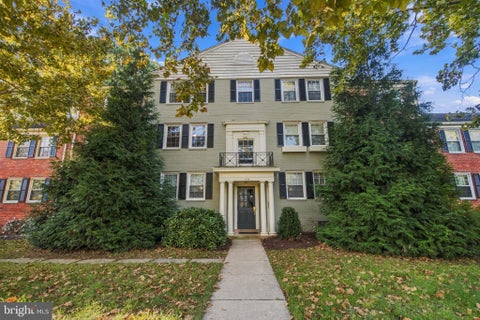 Photo of 1107 Belle View Boulevard #B1, ALEXANDRIA, VA 22307 (MLS # VAFX2347298)