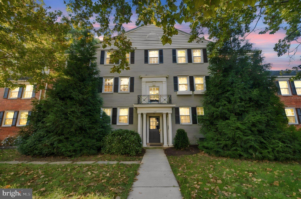 Photo of 1107 Belle View Boulevard #B1, ALEXANDRIA, VA 22307 (MLS # VAFX2347298)