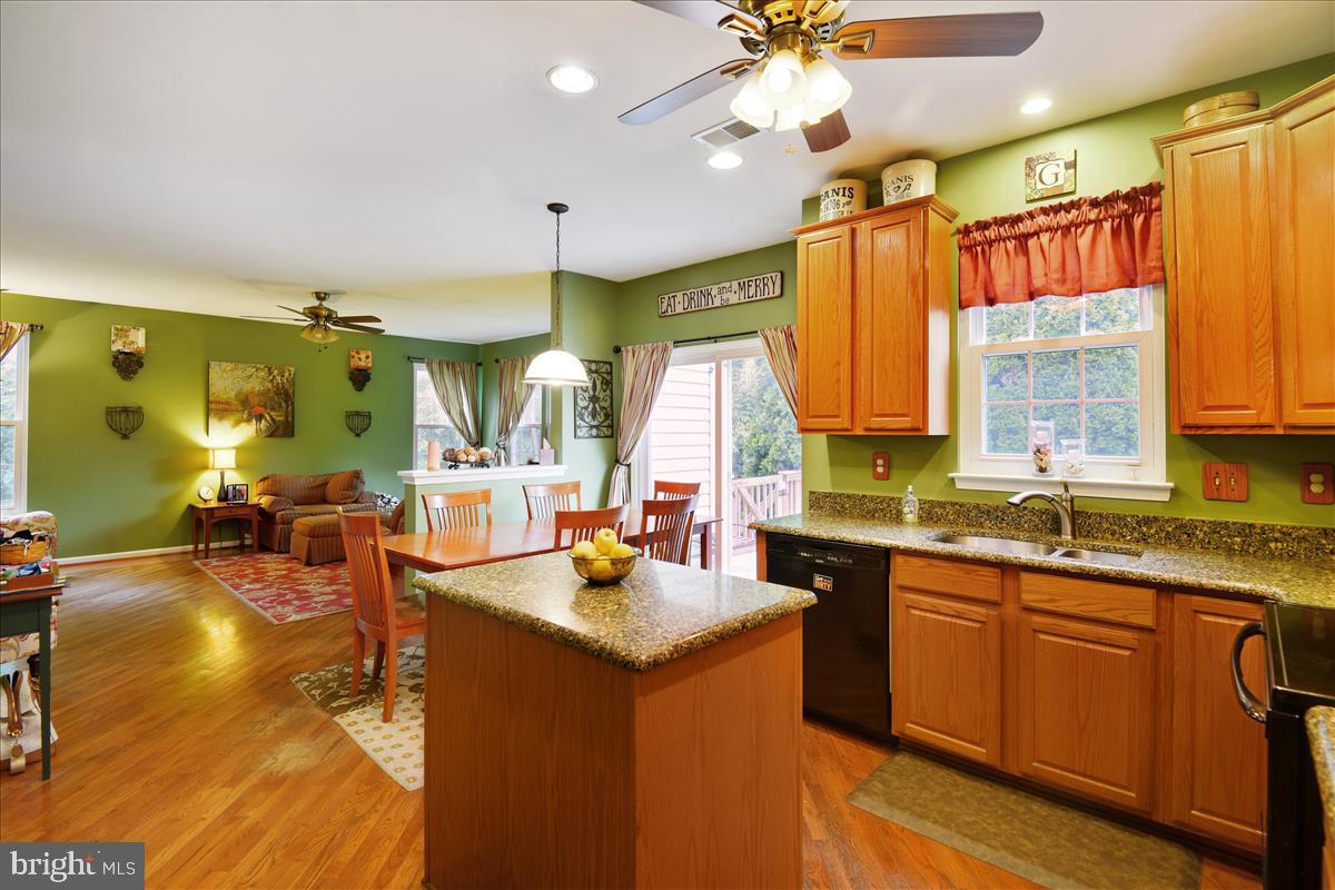 CHAPMAN FARM AT CROFTON - Residential