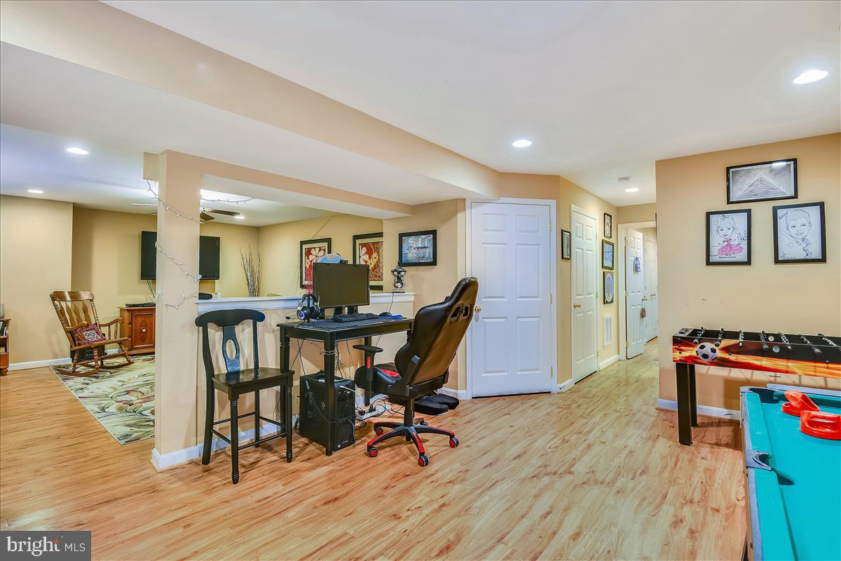 CHAPMAN FARM AT CROFTON - Residential