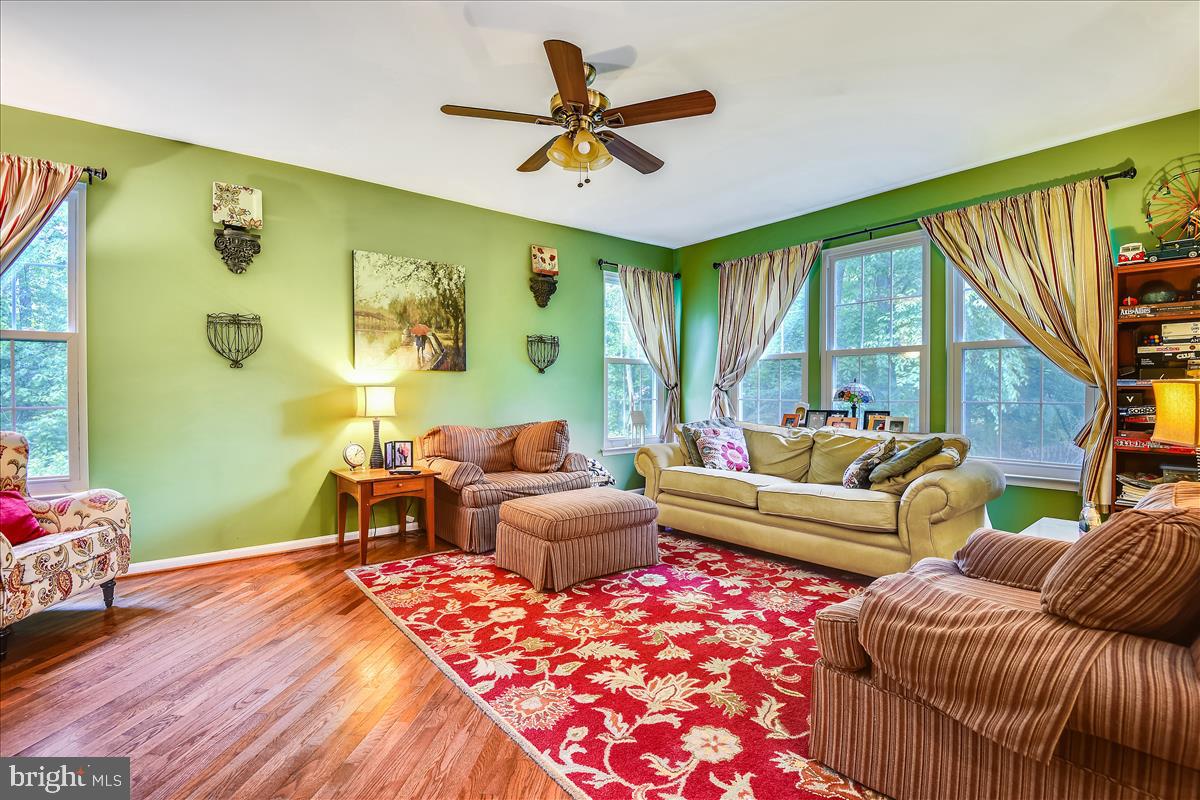 CHAPMAN FARM AT CROFTON - Residential