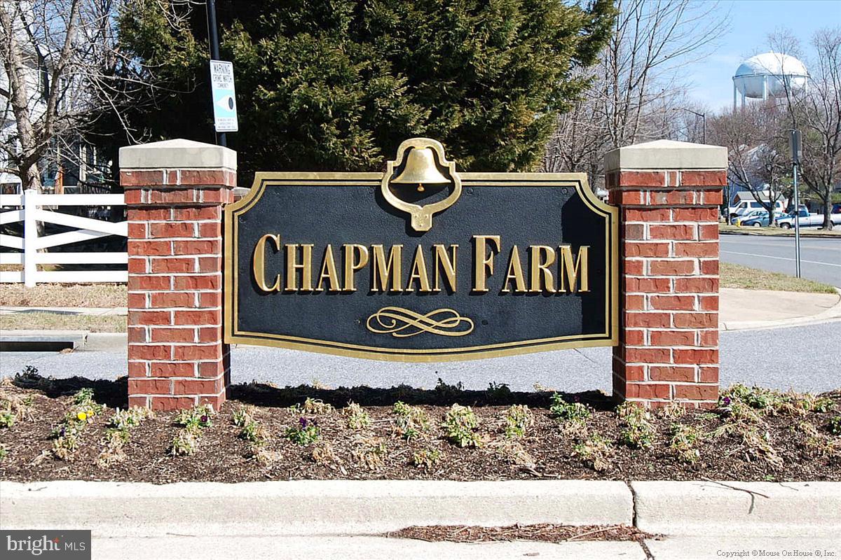 CHAPMAN FARM AT CROFTON - Residential