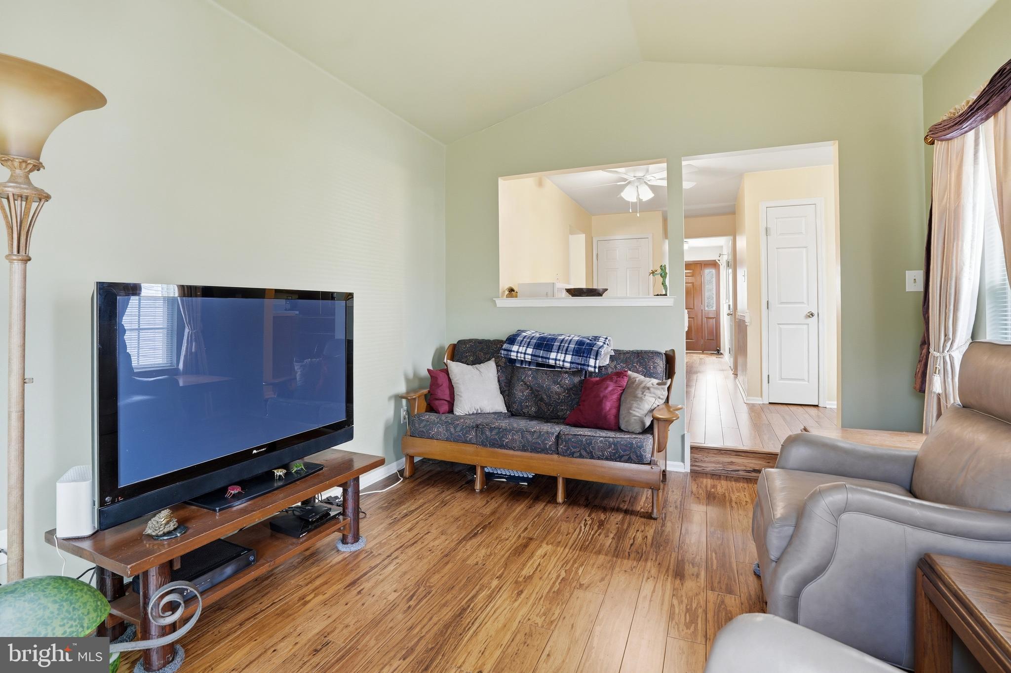 FORREST VIEW - Residential