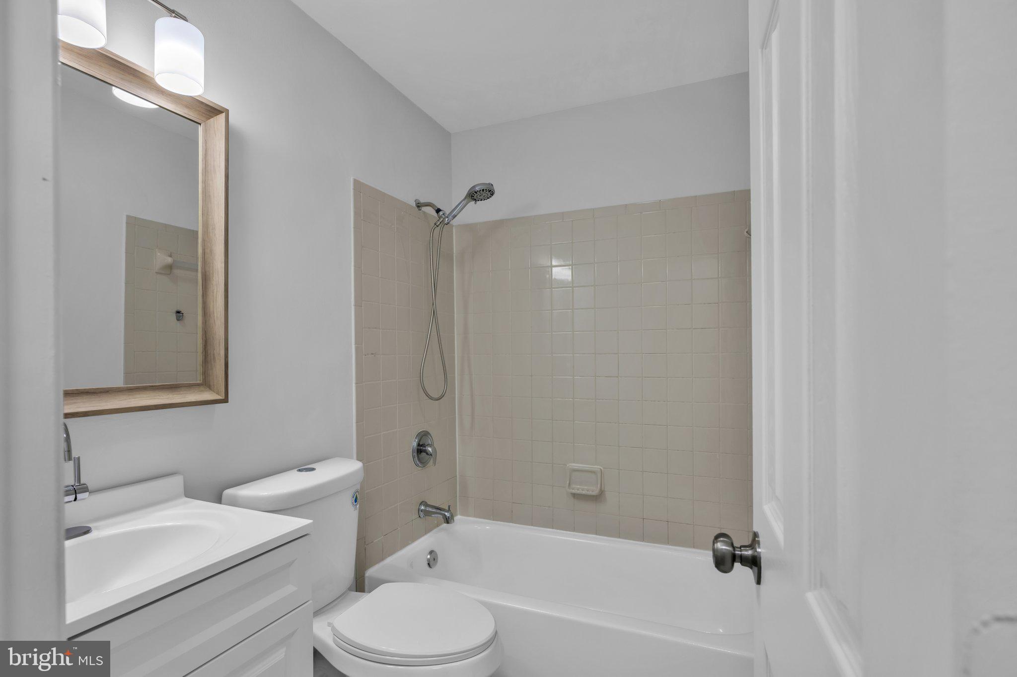 DALE CITY - Residential