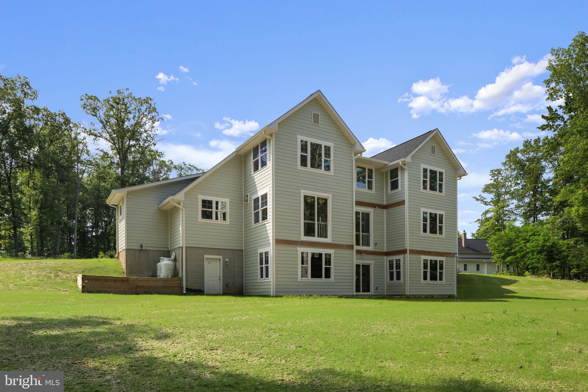 MACKENZIE MEADOWS - Residential