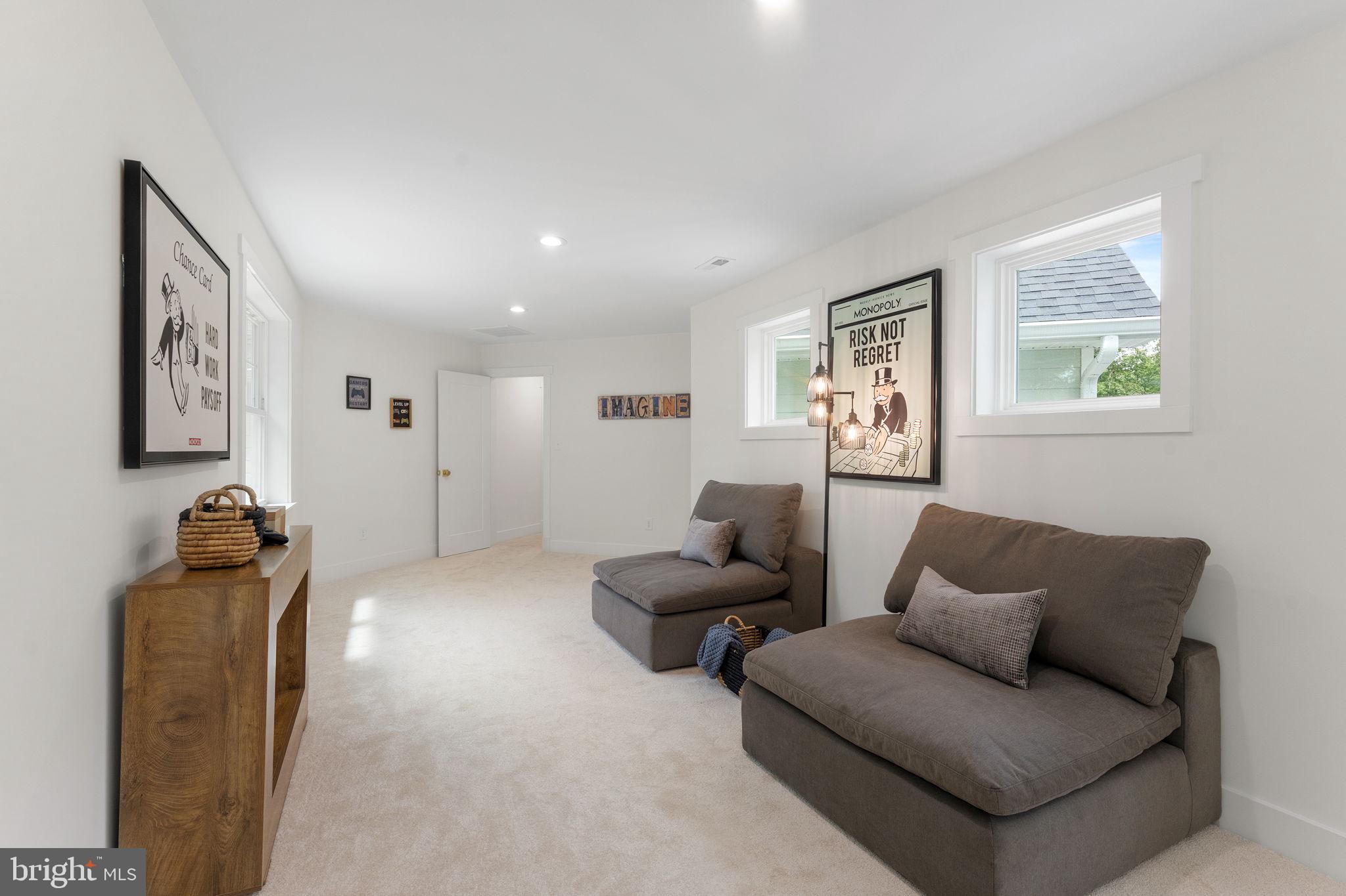 MACKENZIE MEADOWS - Residential