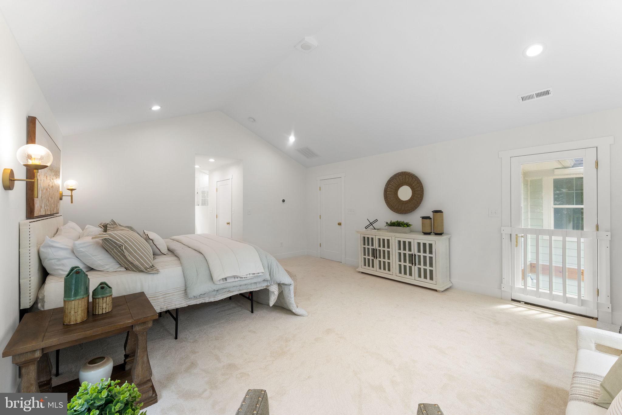 MACKENZIE MEADOWS - Residential