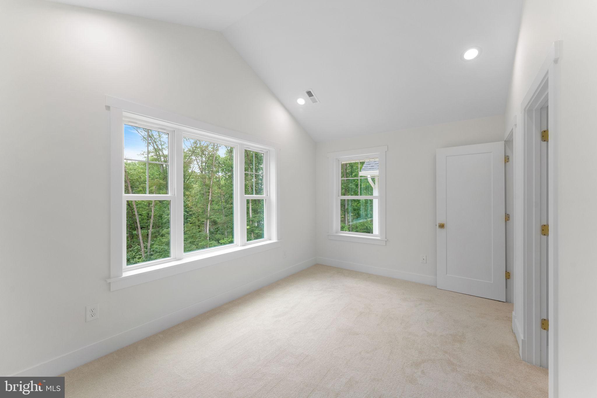 MACKENZIE MEADOWS - Residential