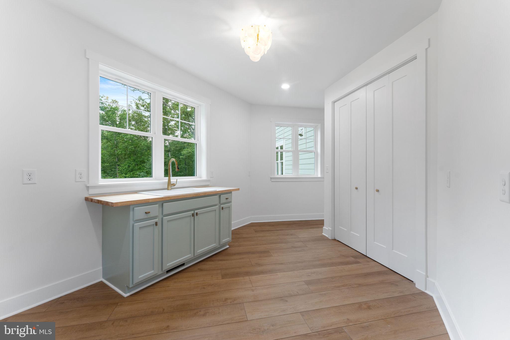 MACKENZIE MEADOWS - Residential