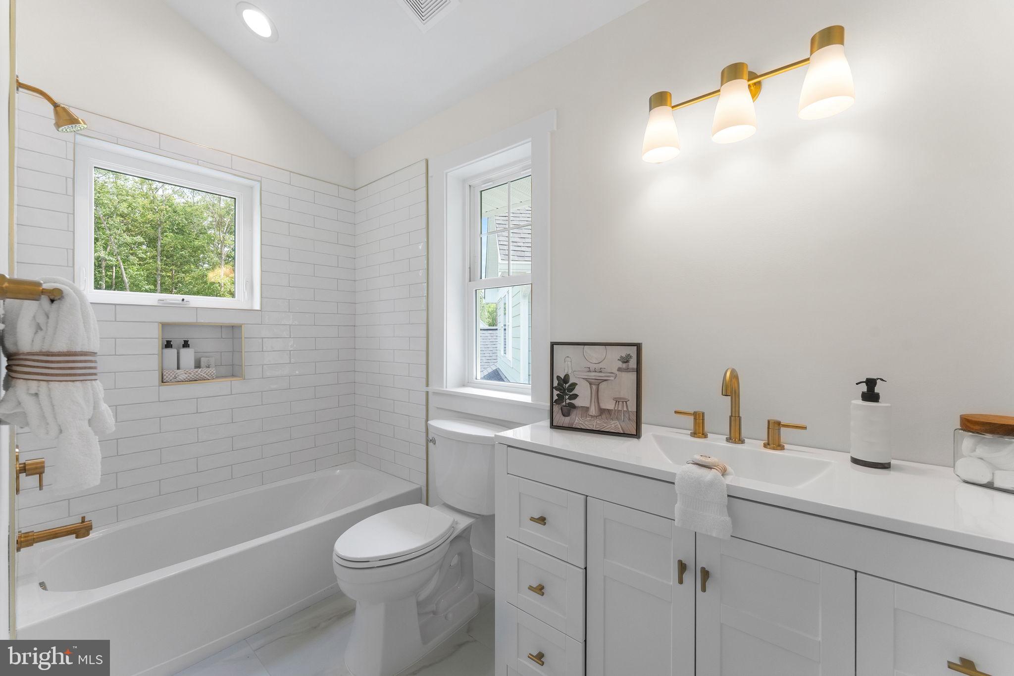 MACKENZIE MEADOWS - Residential