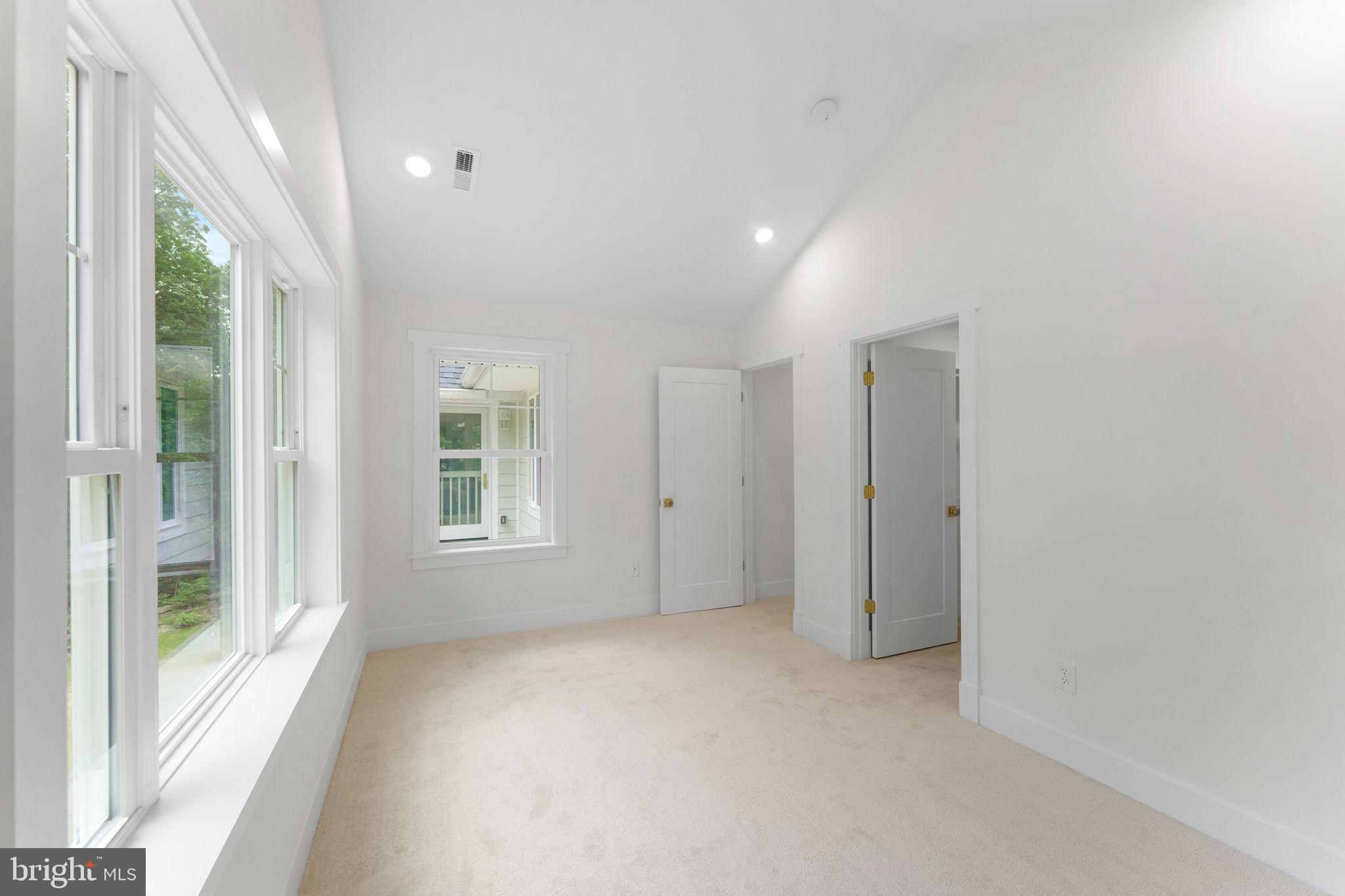 MACKENZIE MEADOWS - Residential