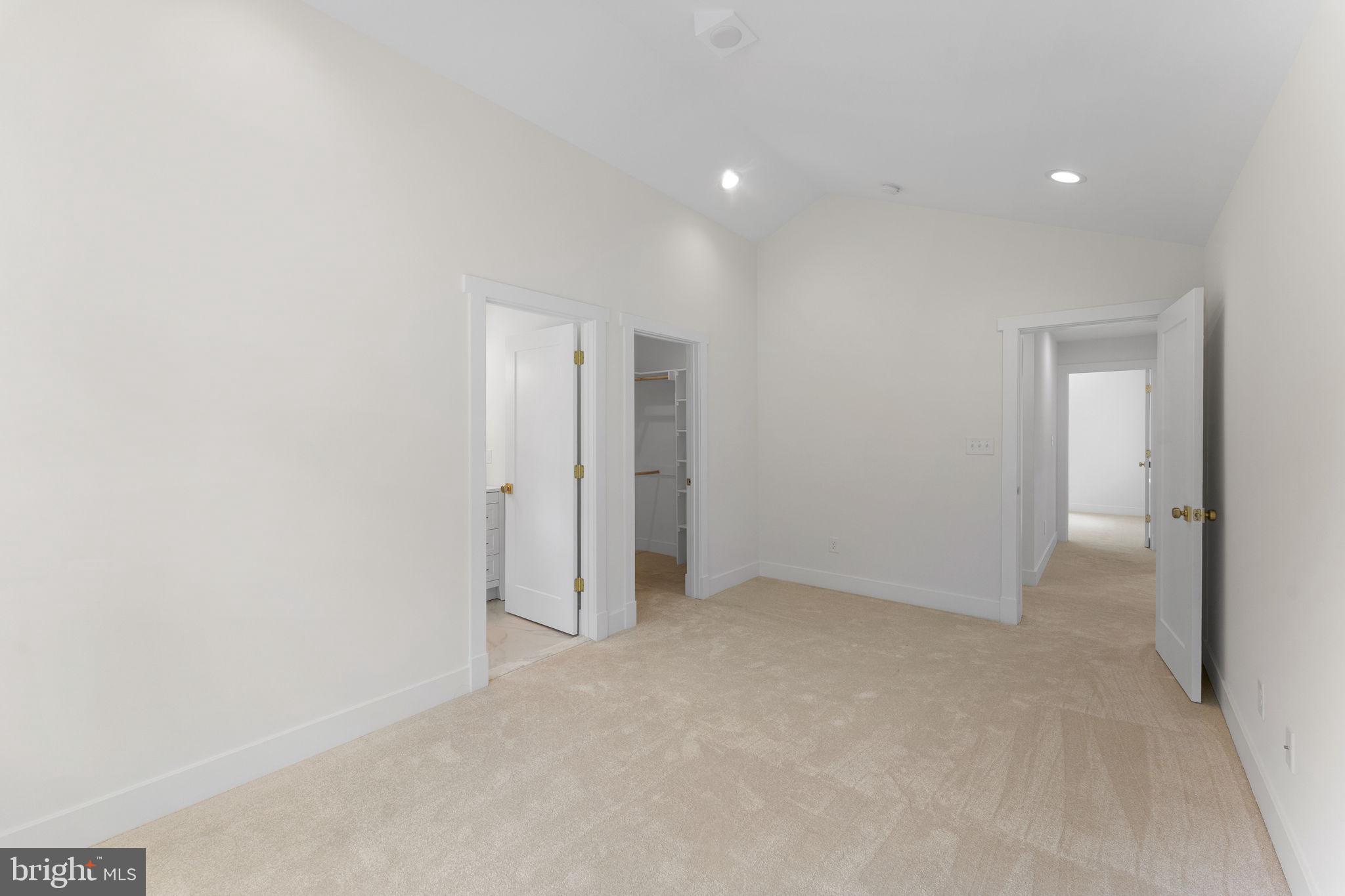 MACKENZIE MEADOWS - Residential