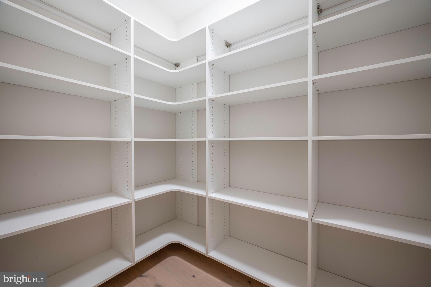 BERKSHIRE OAKWOOD - Residential