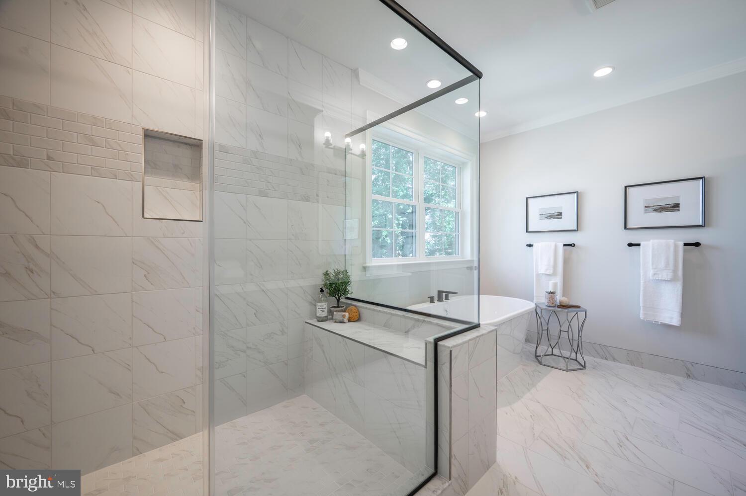 BERKSHIRE OAKWOOD - Residential