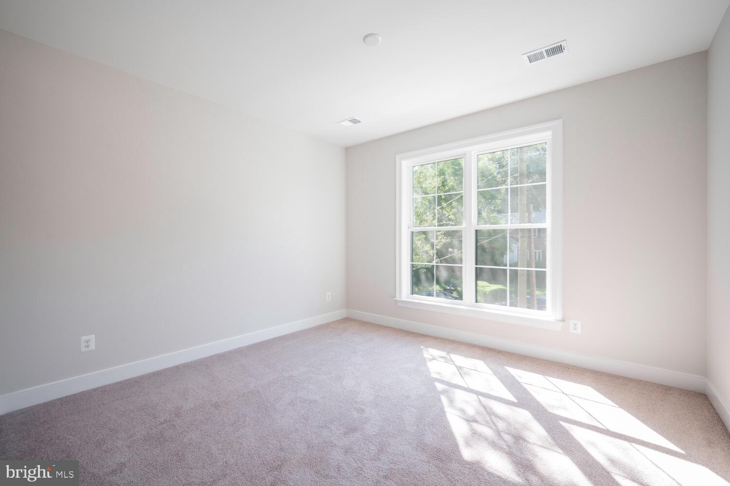 BERKSHIRE OAKWOOD - Residential