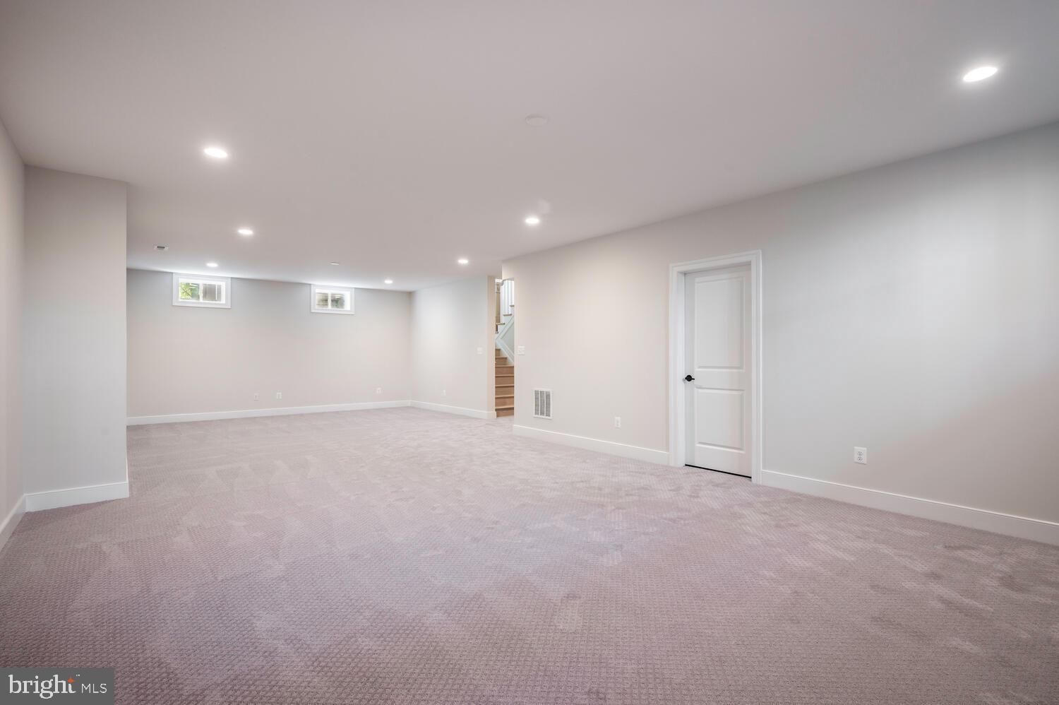 BERKSHIRE OAKWOOD - Residential