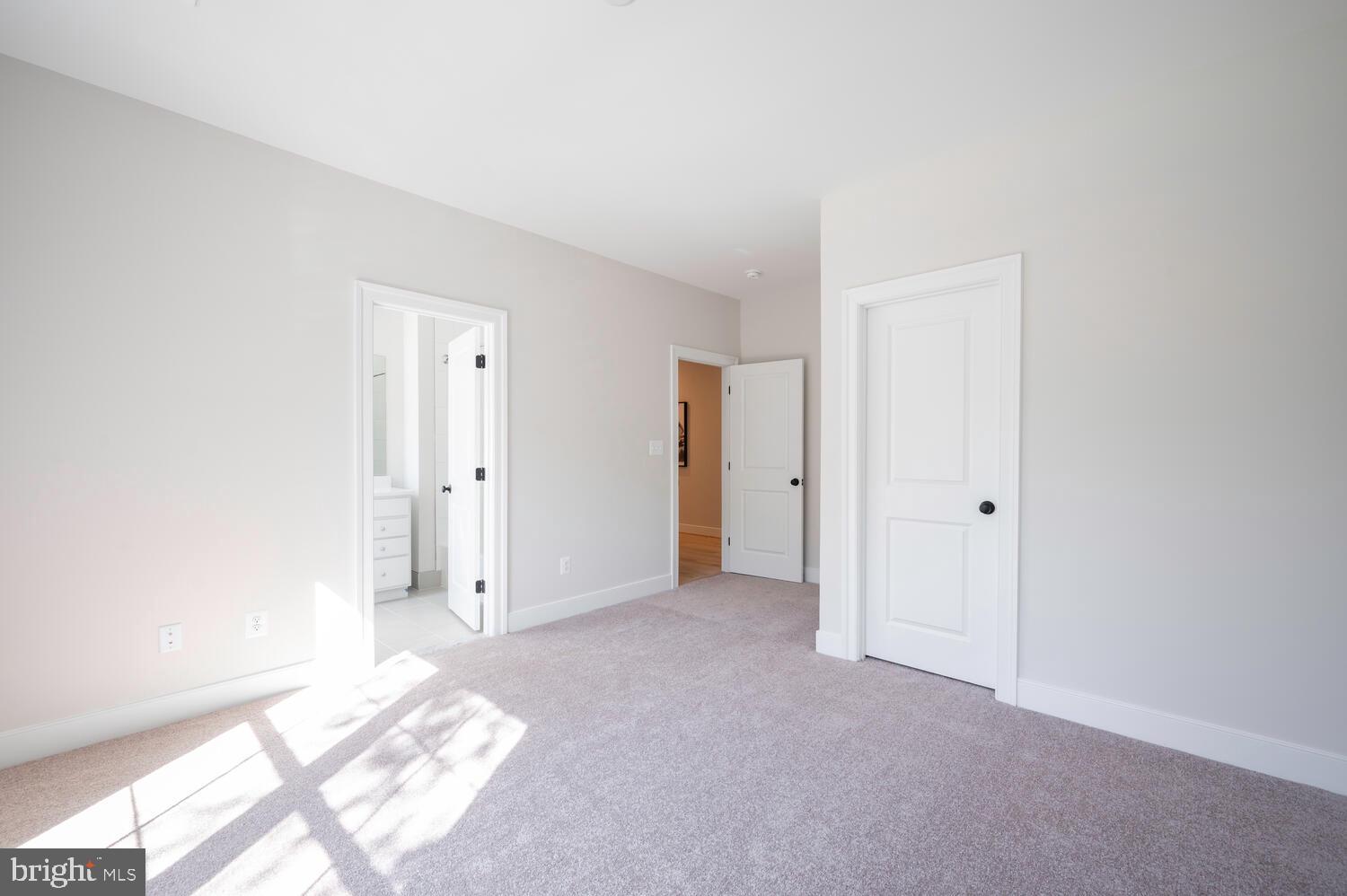 BERKSHIRE OAKWOOD - Residential