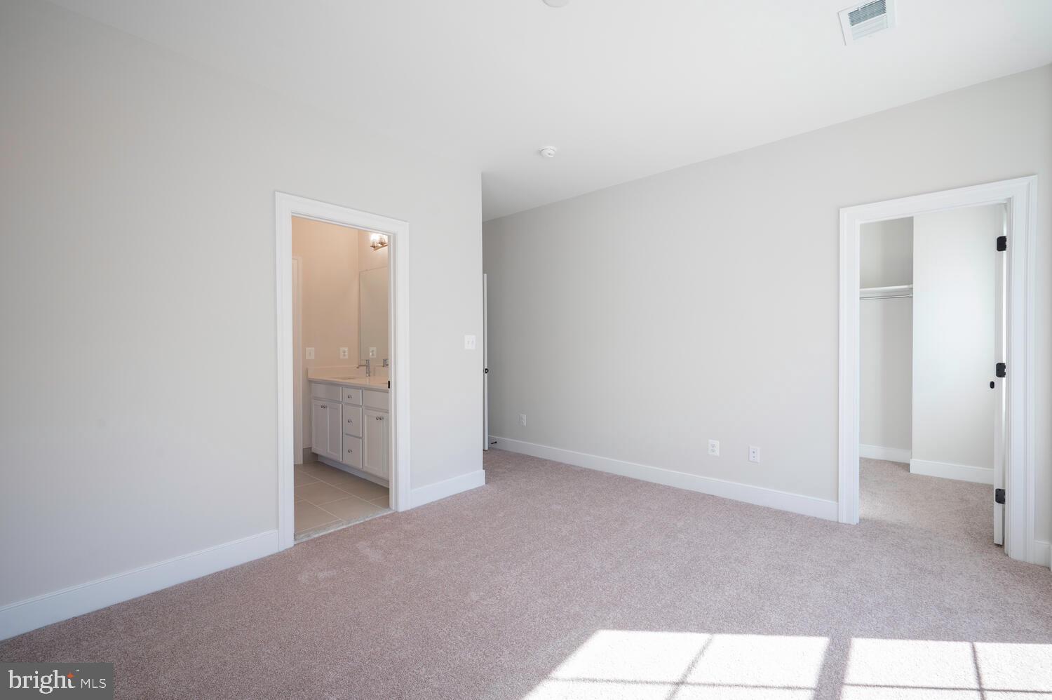 BERKSHIRE OAKWOOD - Residential