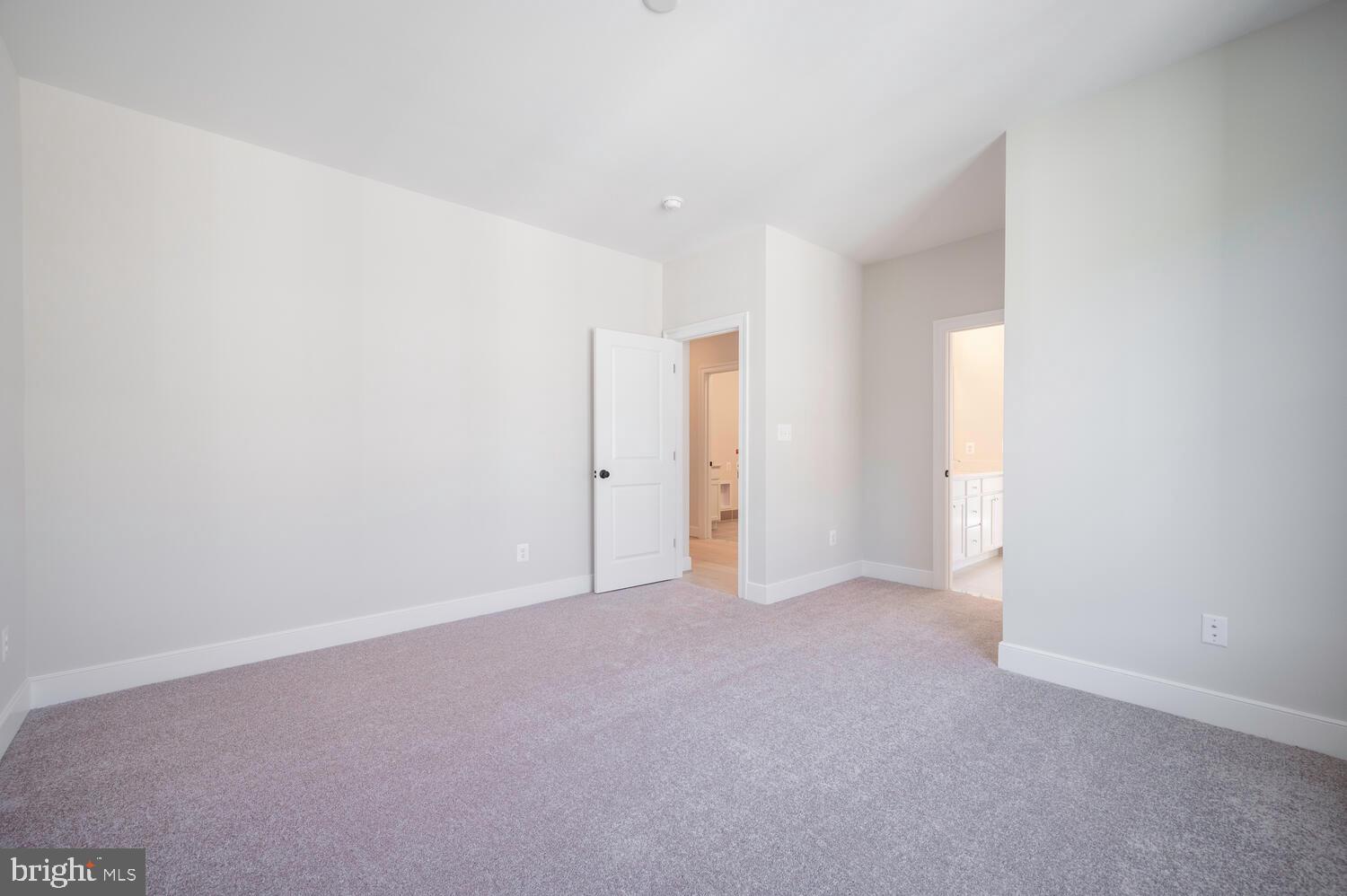 BERKSHIRE OAKWOOD - Residential