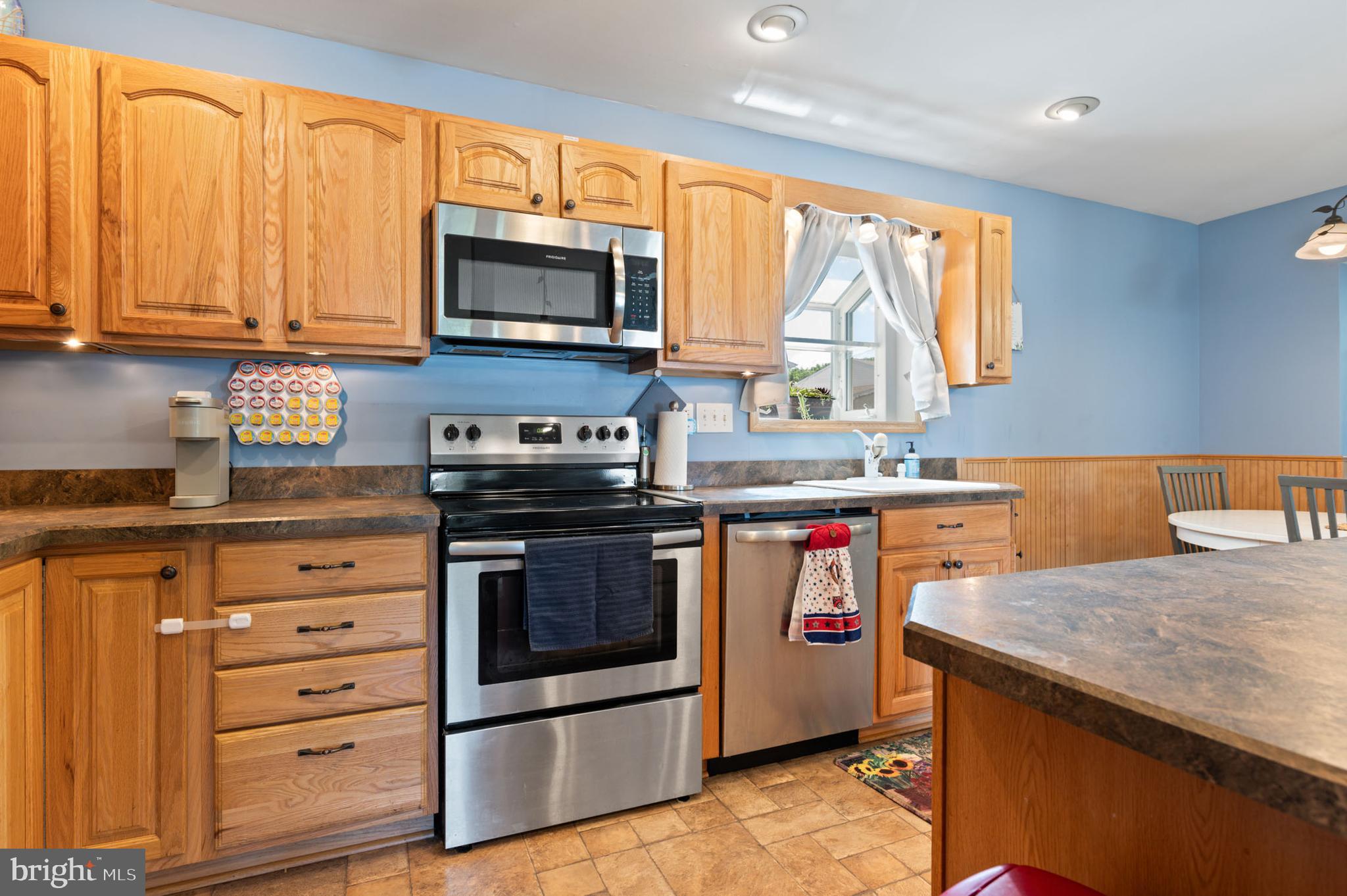 BAY COUNTRY - Residential