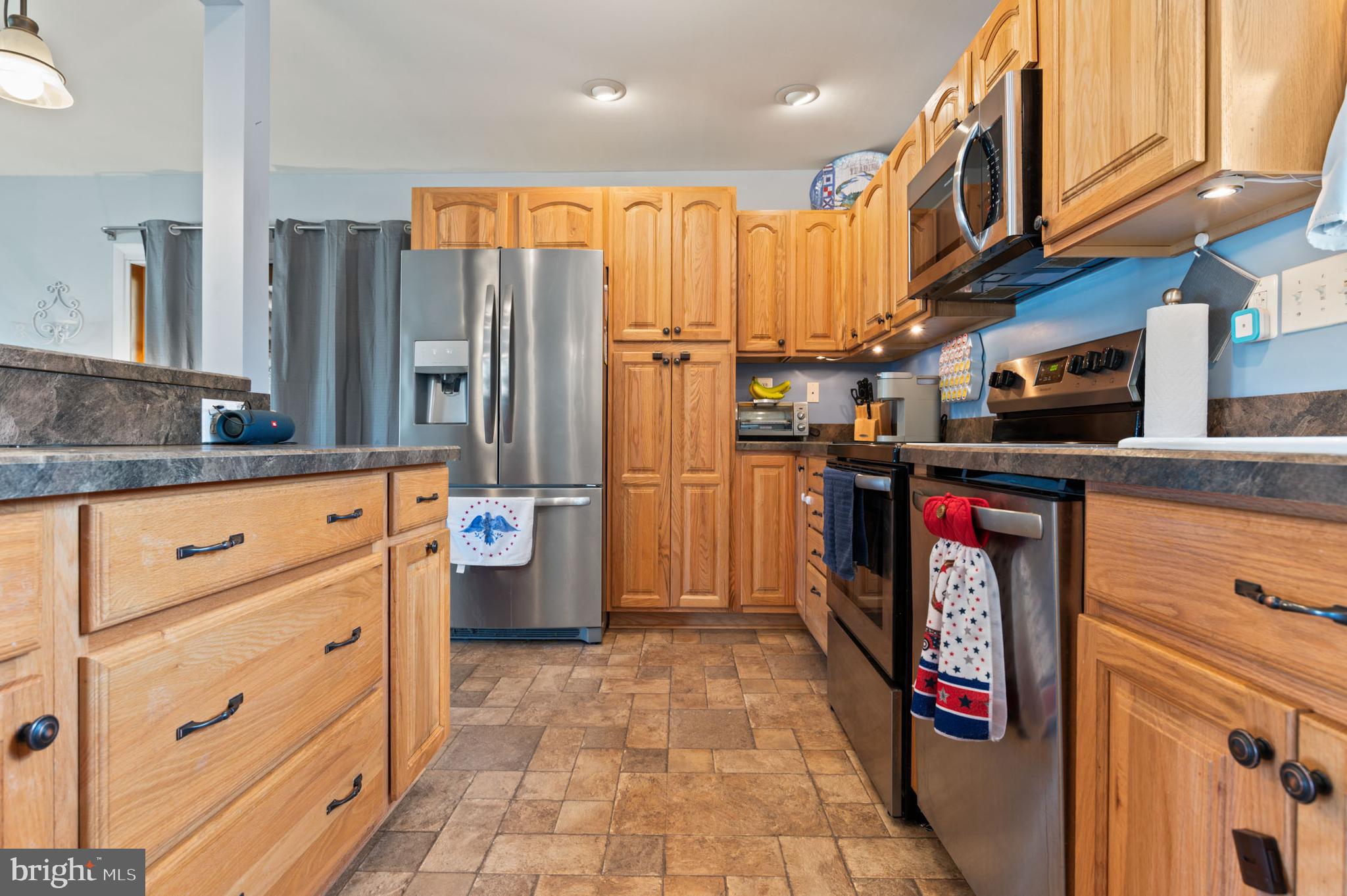 BAY COUNTRY - Residential