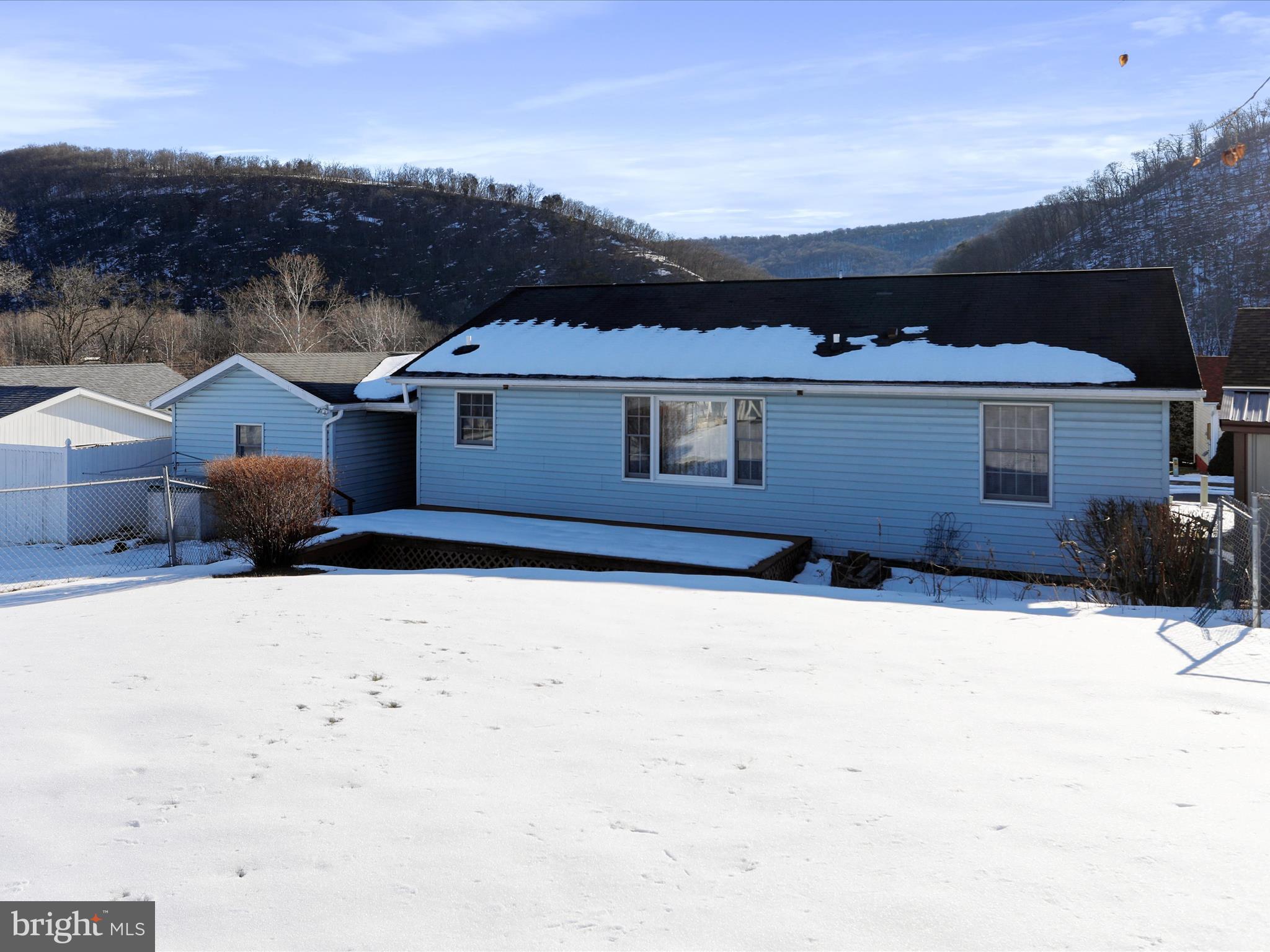 SMITHFIELD VILLAGE - Residential