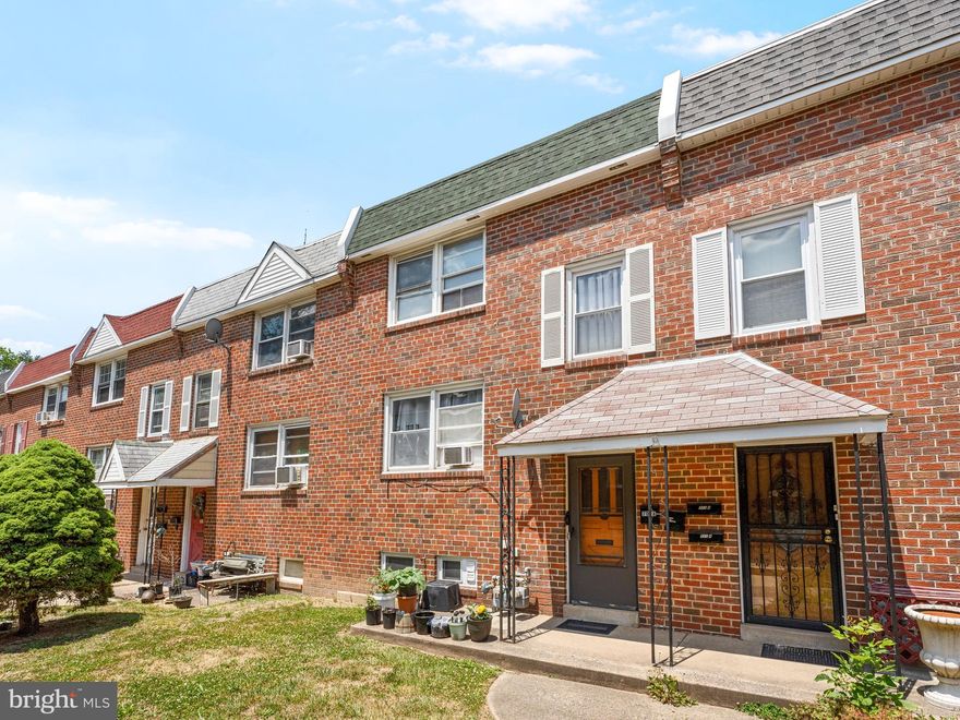 Welcome to 709 Long Acre Ct, located in the charming town of Yeadon, PA! This stunning multi-family property is perfect for those seeking a comfortable and convenient lifestyle. Boasting two separate,  1 bedroom one bathroom apartments, this home features beautiful hardwood floors throughout and separate utilities for each unit. The convenience of in-unit laundry and garage parking make life a breeze.

The eat-in kitchen provides ample space for cooking up delicious meals at home, while the spacious rooms offer plenty of storage. Enjoy the privacy of your own outdoor space, perfect for entertaining or relaxing on a warm summer evening.

Located in a quiet neighborhood with easy access to local shops and restaurants, this property is a must-see for anyone looking for an ideal investment opportunity or a place to call home. Don't miss out on this amazing chance to own a property that has it all!