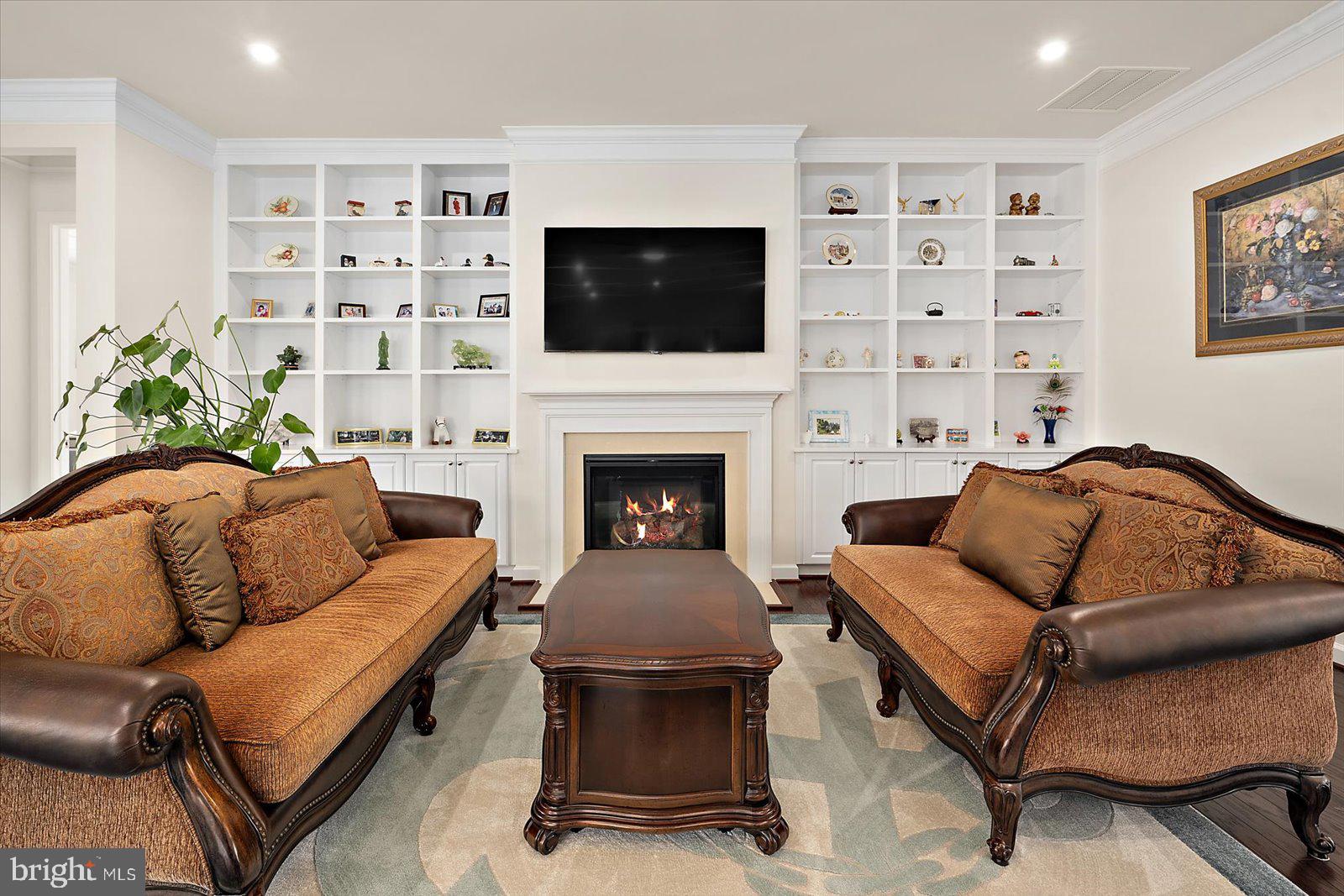 OCEAN VIEW BEACH CLUB - Residential