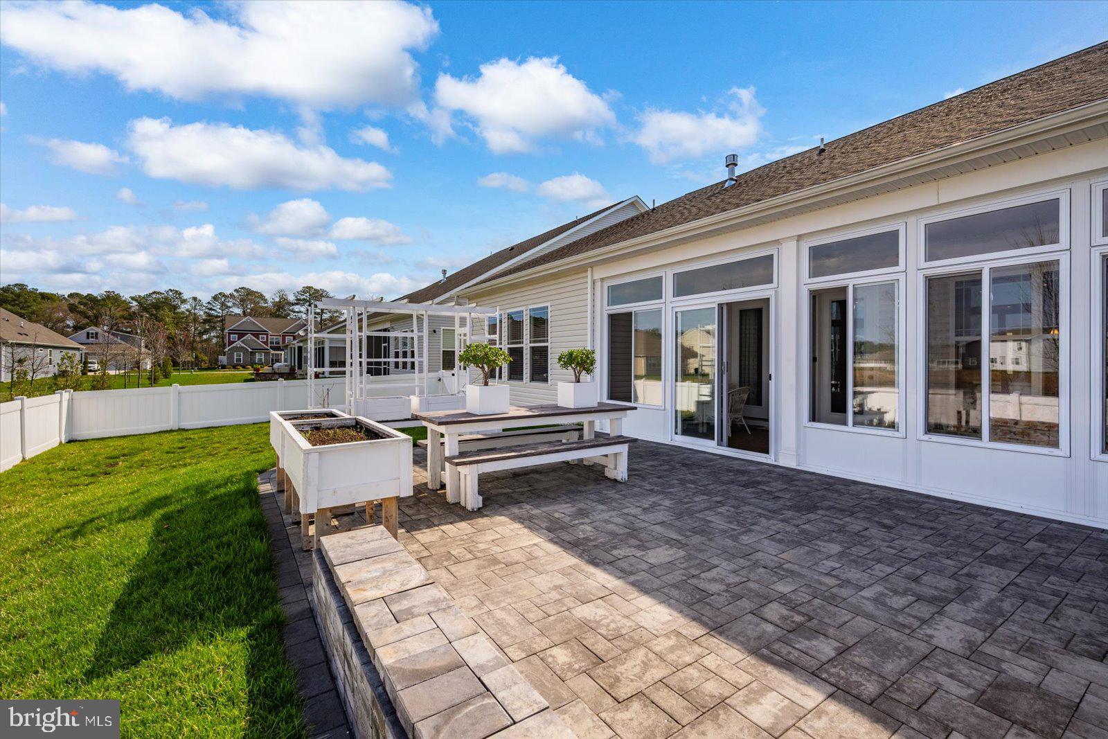 OCEAN VIEW BEACH CLUB - Residential