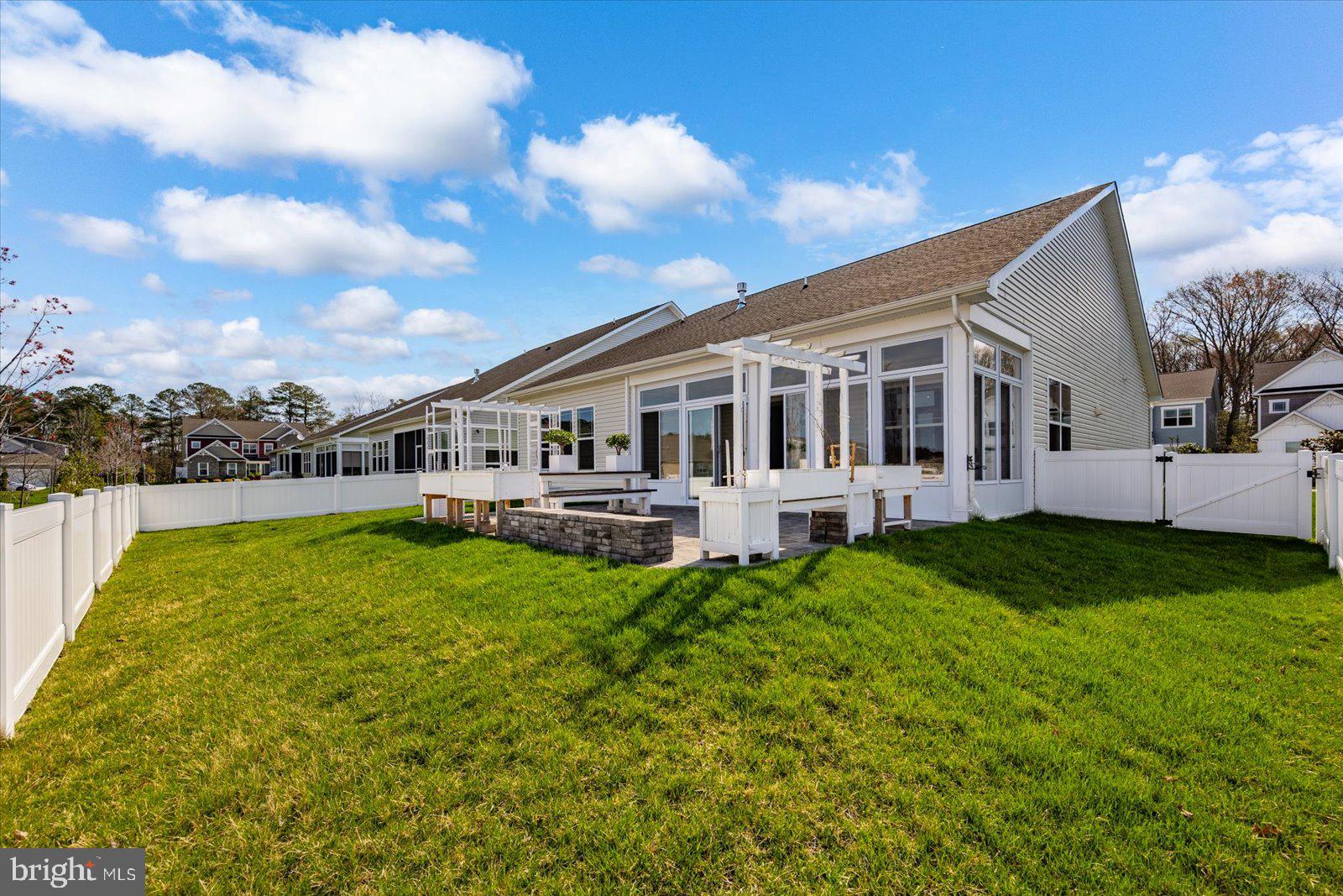 OCEAN VIEW BEACH CLUB - Residential