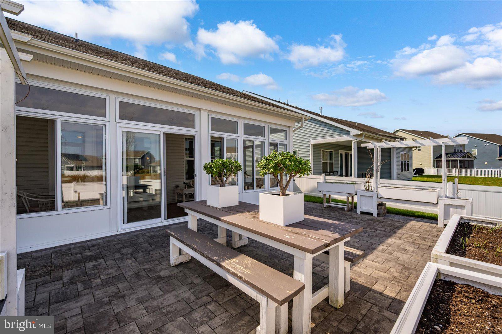 OCEAN VIEW BEACH CLUB - Residential