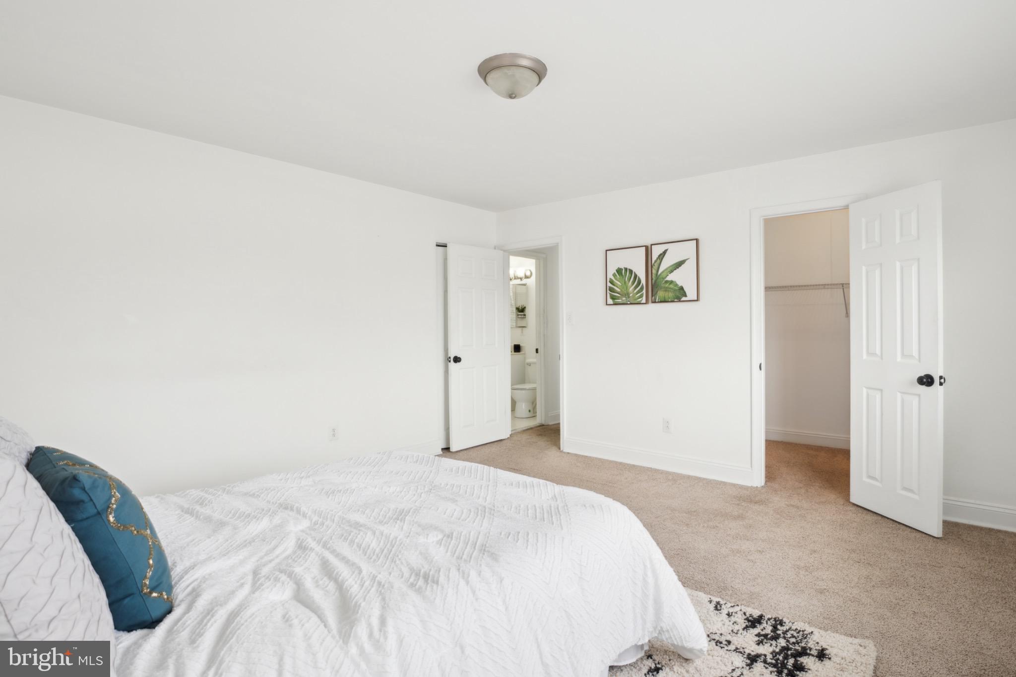 THE FAIRMONT 1005 CONDO - Residential Lease