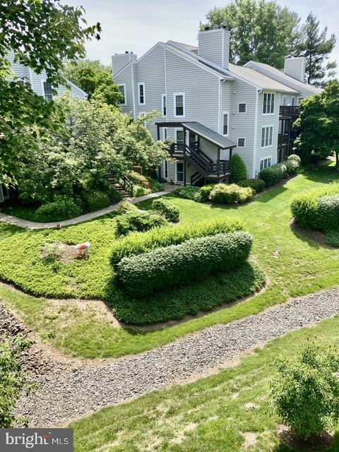 10087 OAKTON TERRACE ROAD OAKTON VA 22124