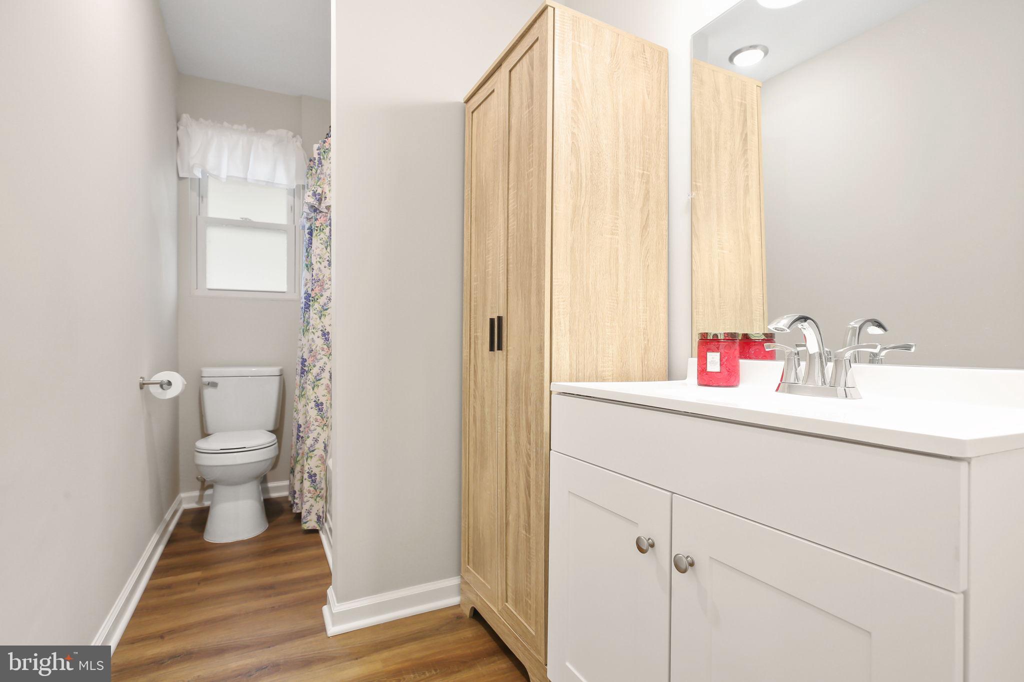 LAKE WILDERNESS - Residential