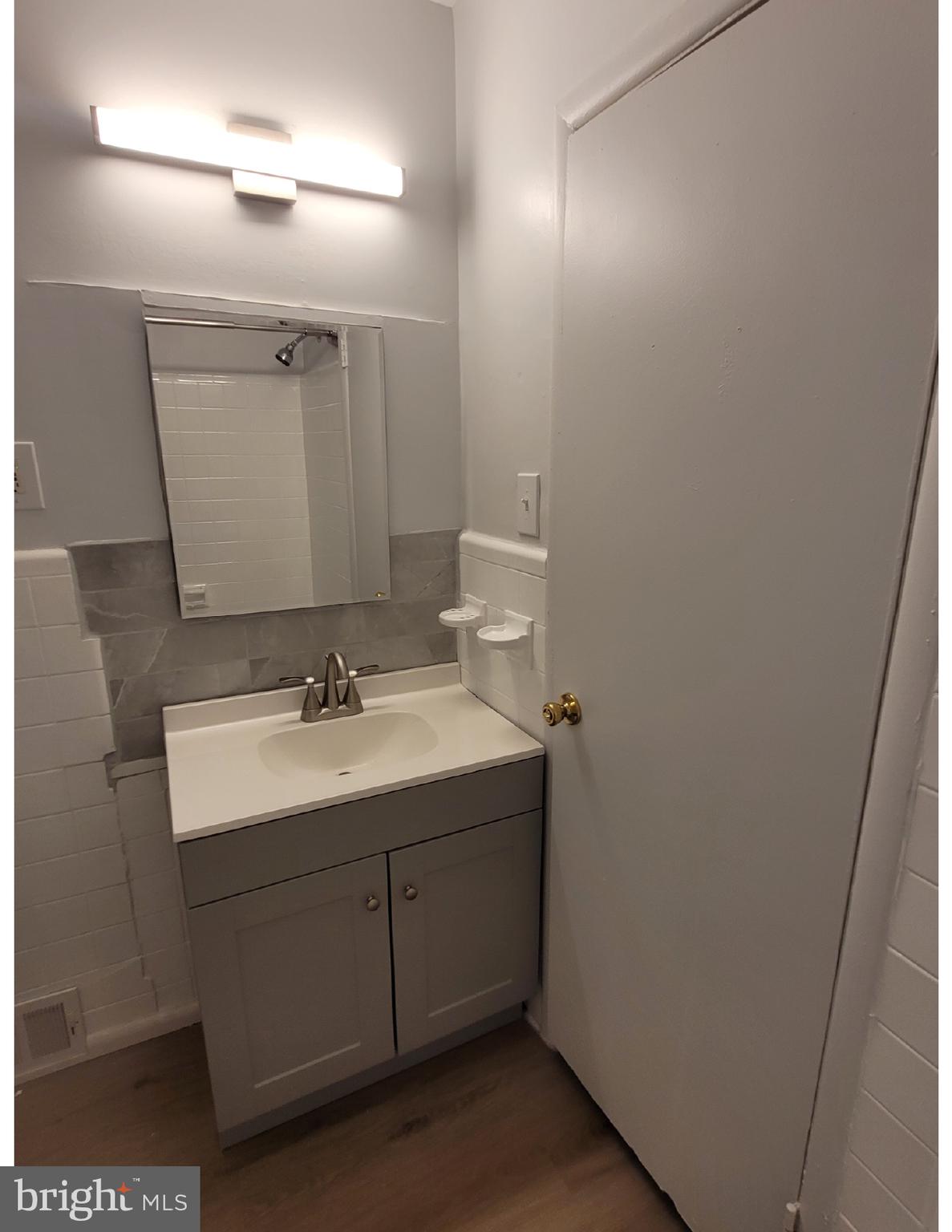 WEST OAK LANE - Residential Lease