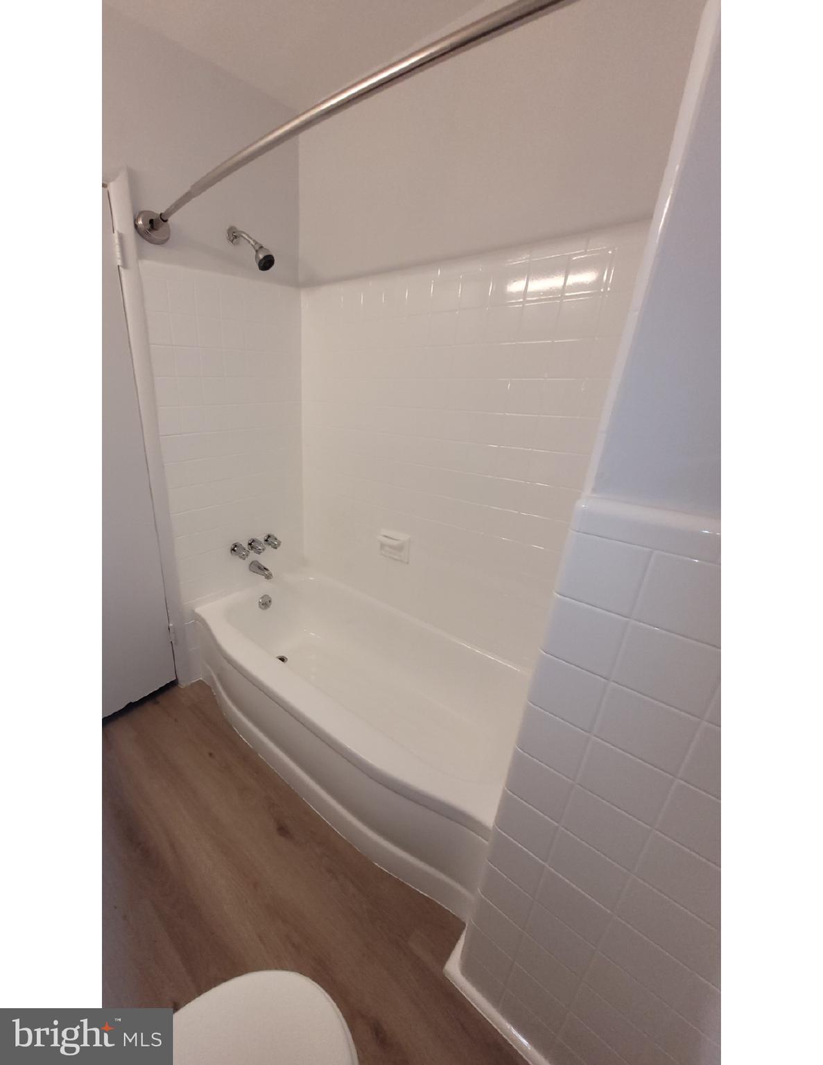 WEST OAK LANE - Residential Lease