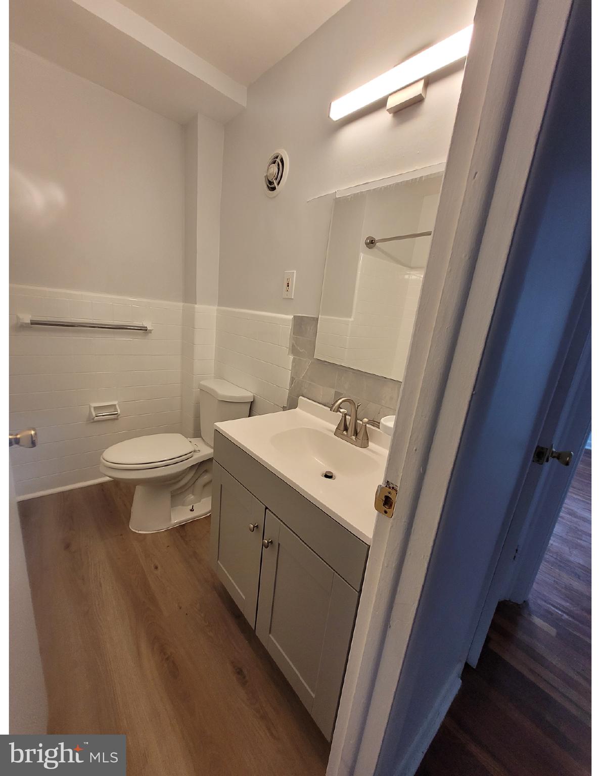 WEST OAK LANE - Residential Lease