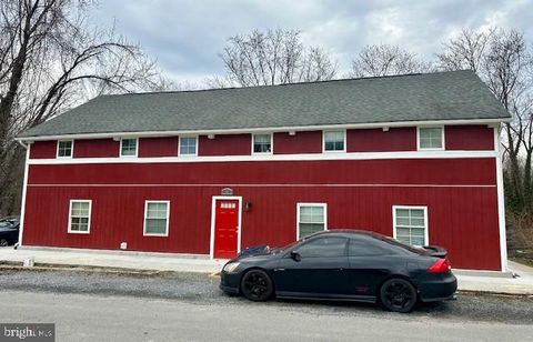 19 N BRIDGE STREET ROUND HILL VA 20141