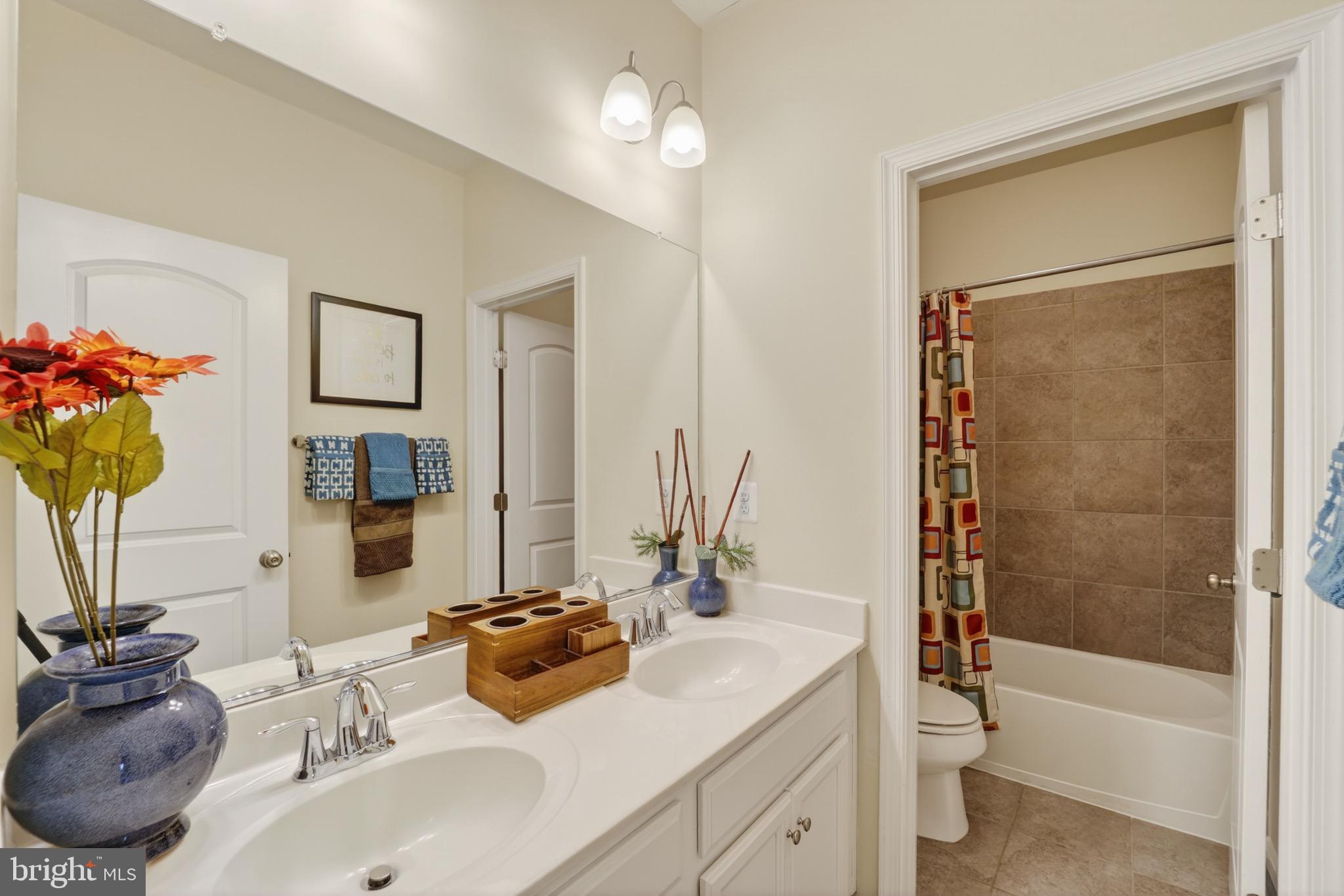 WOODMORE TOWNE CENTRE - Residential