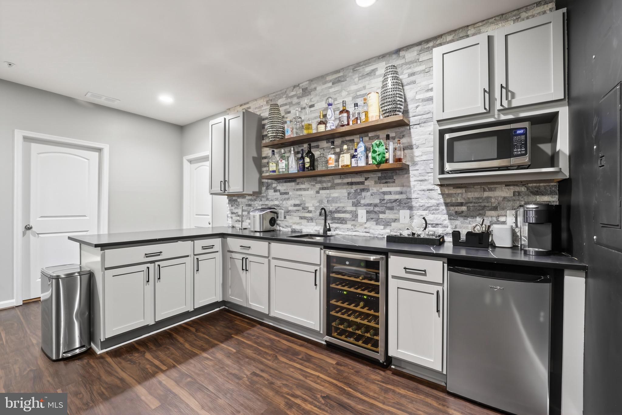 WOODMORE TOWNE CENTRE - Residential