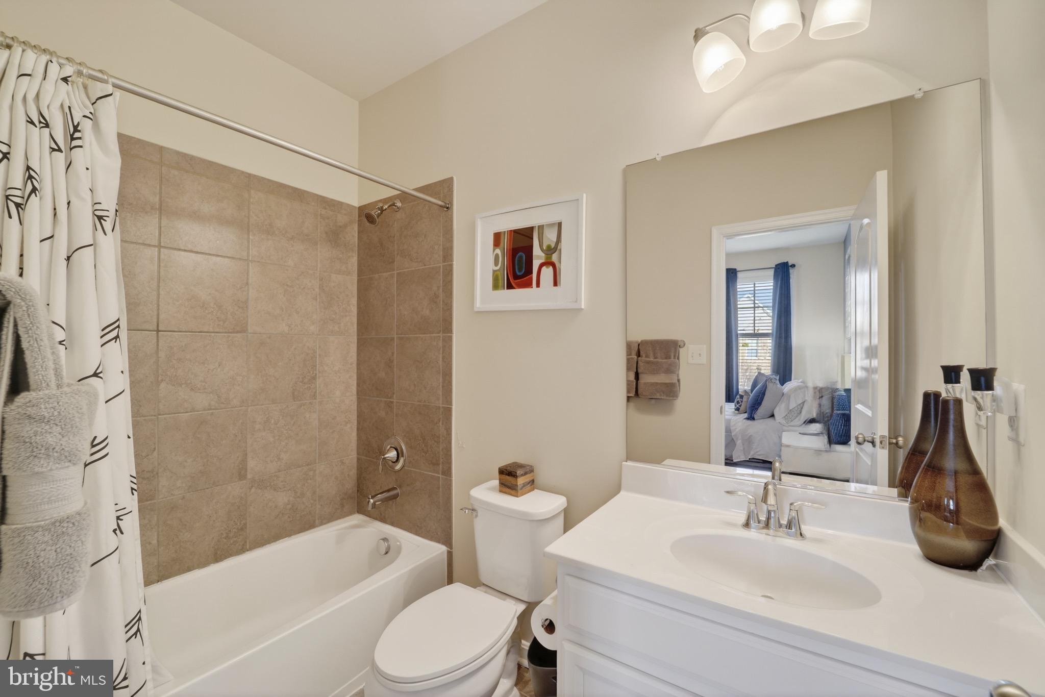 WOODMORE TOWNE CENTRE - Residential