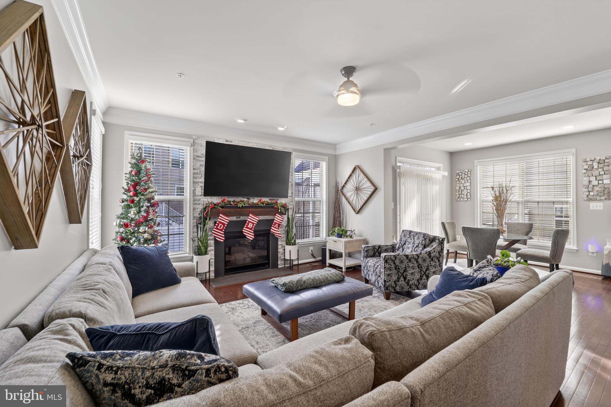 WOODMORE TOWNE CENTRE - Residential