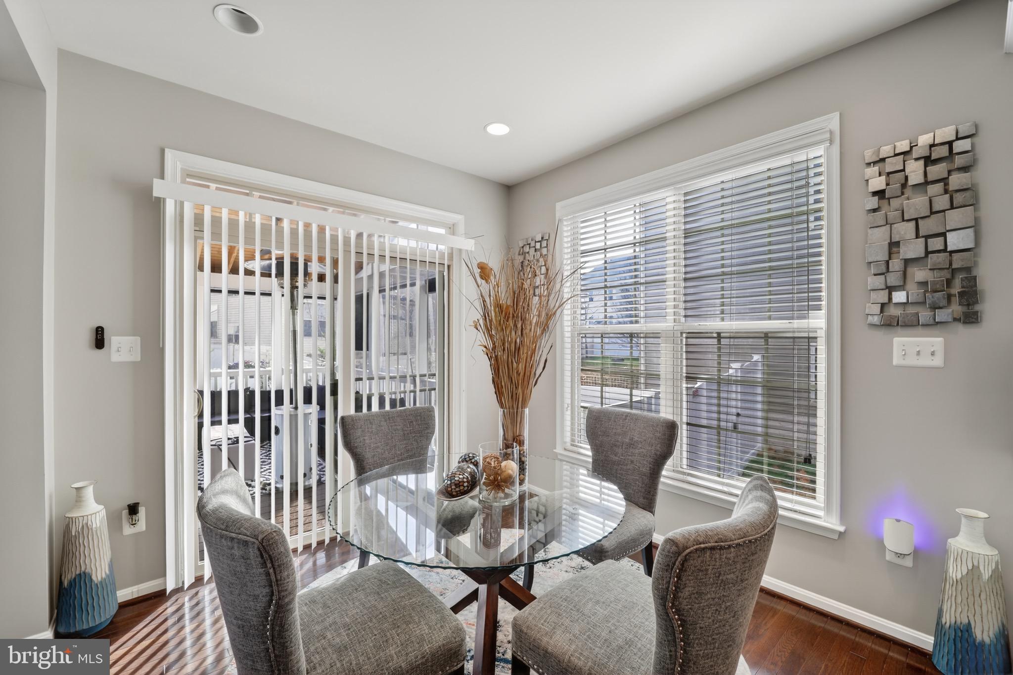 WOODMORE TOWNE CENTRE - Residential