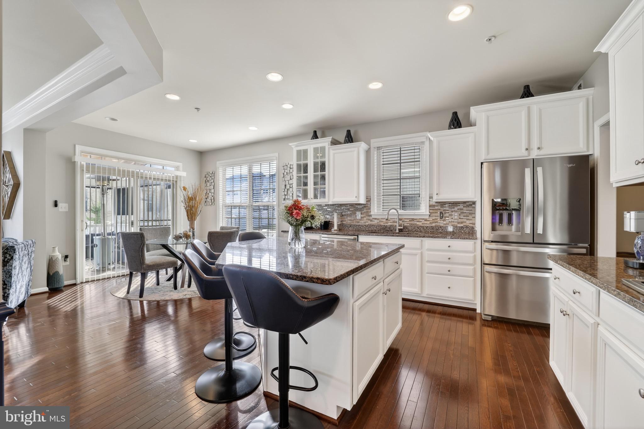 WOODMORE TOWNE CENTRE - Residential